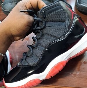 OG BRED 11 JORDANS